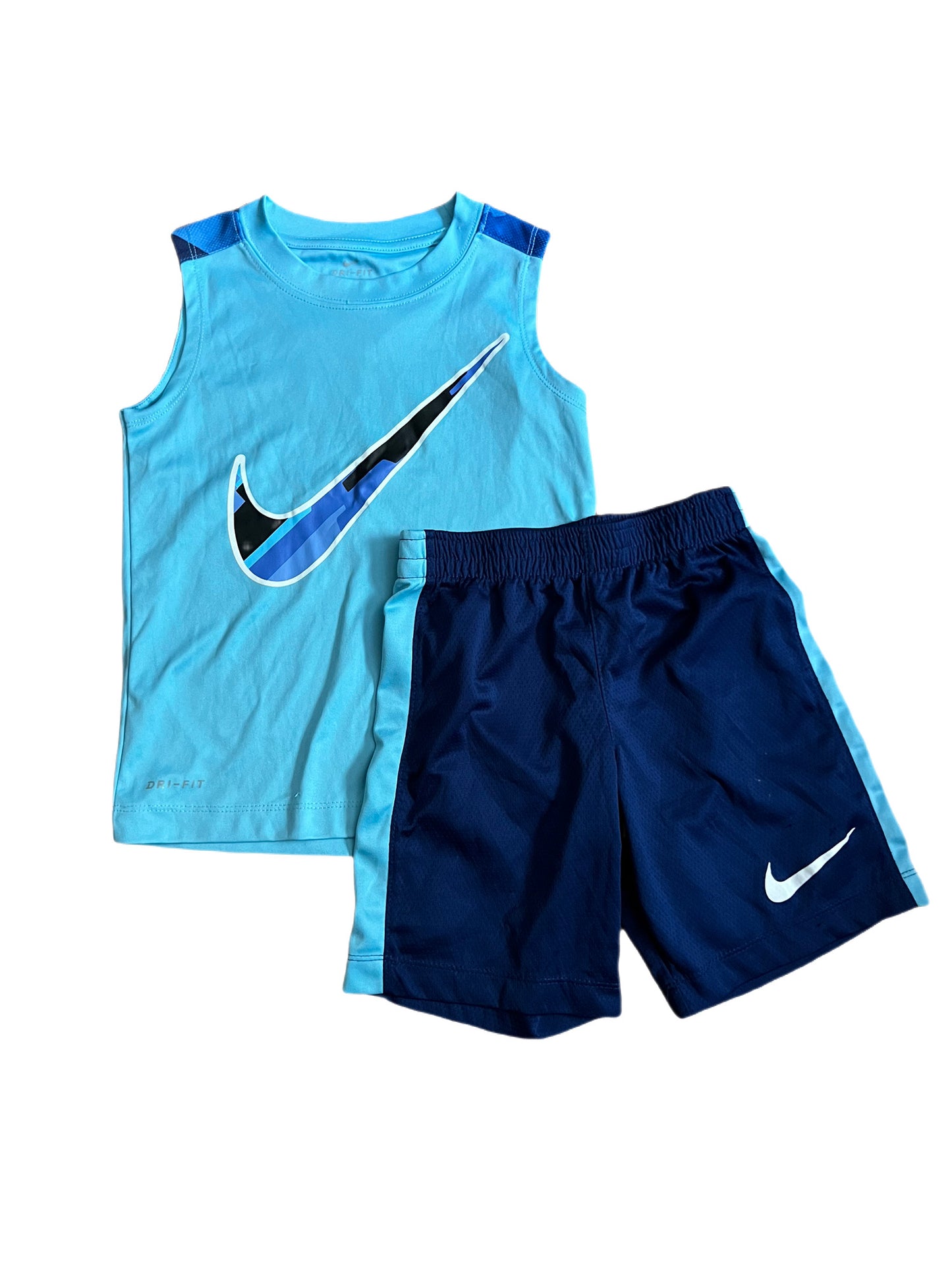 Blue tank and shorts set, 5