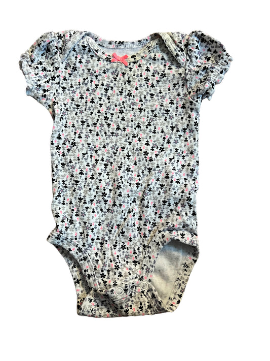 White floral onesie, 0-3 months